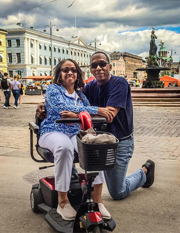 Traveling Couple Traveling Couple